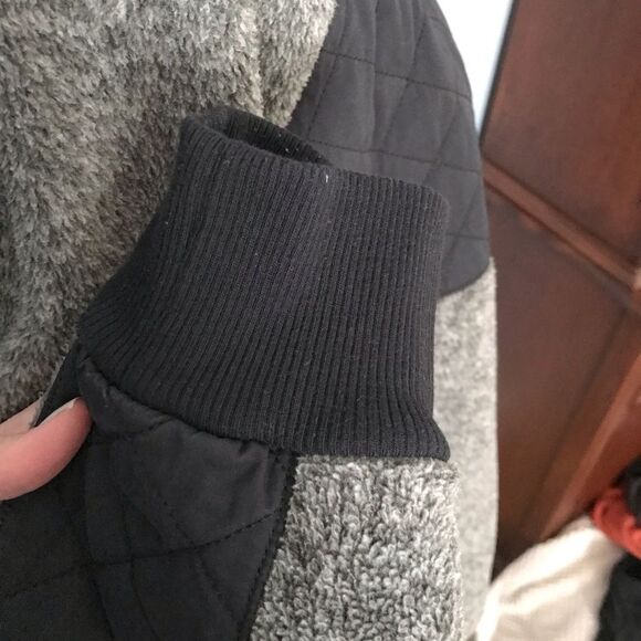 Abercrombie & Fitch Asymmetrical Fleece Pullover Size XL - Picture 6 of 6